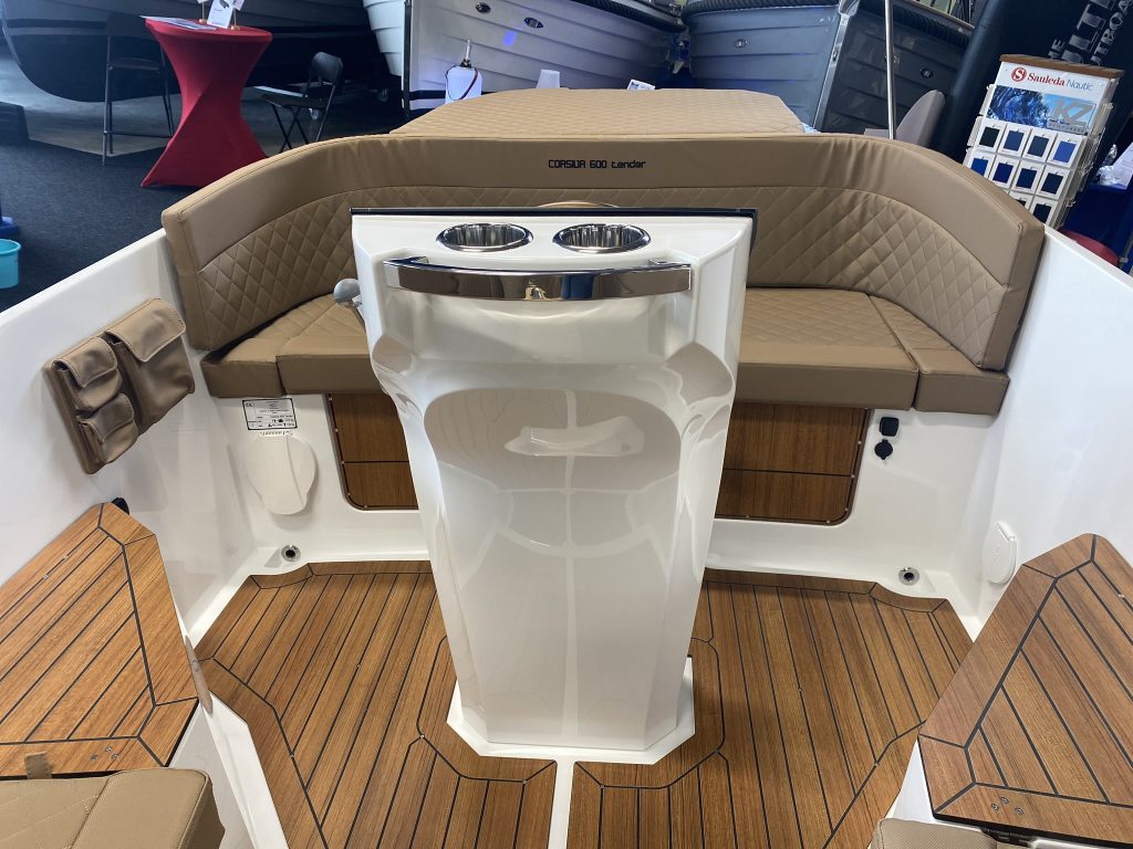 Corsiva 600 Console