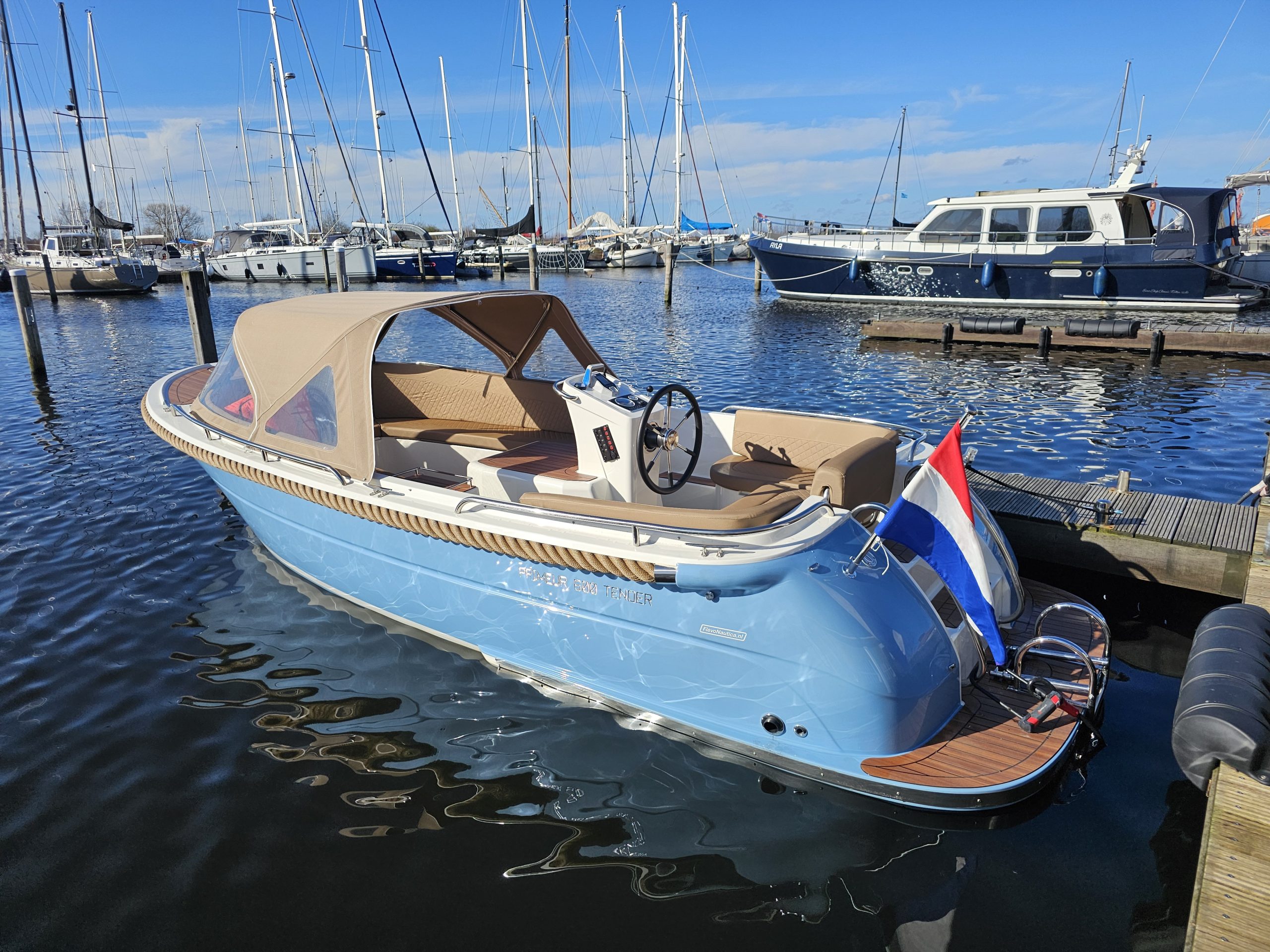 Primeur 600 Tender