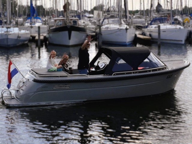 Primeur 615 in het water