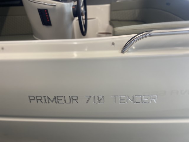 Primeur 710 Tender