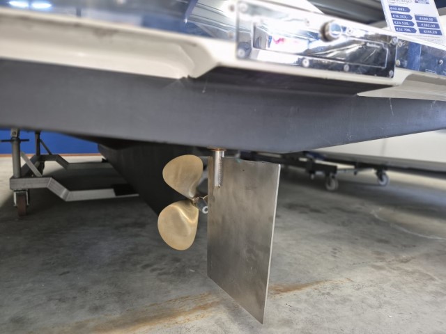 Schroef en roerblad van de Waterspoor 616 Aviator 