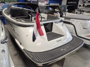 Een Waterspoor sloep bij FlevoNautica