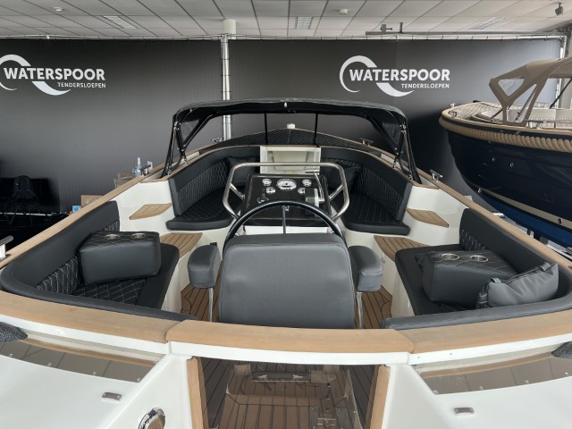 Waterspoor 717 in het wit