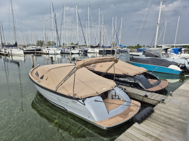 Waterspoor 717 met havenkleed