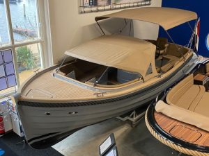 Waterspoor met bimini