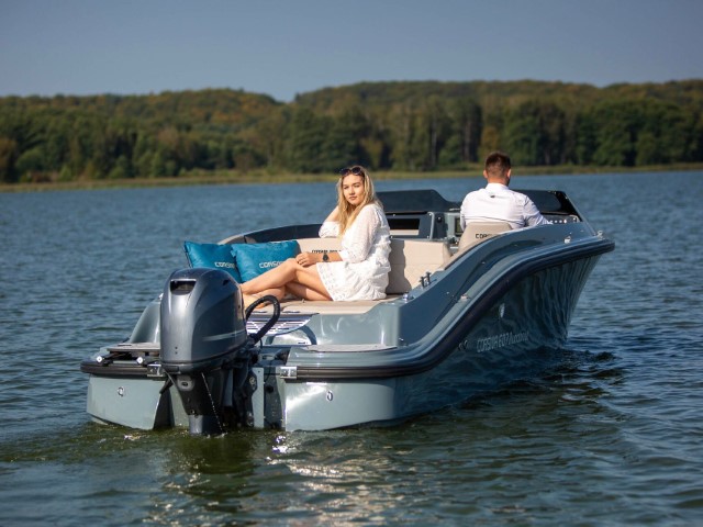Corsiva 607 Runabout
